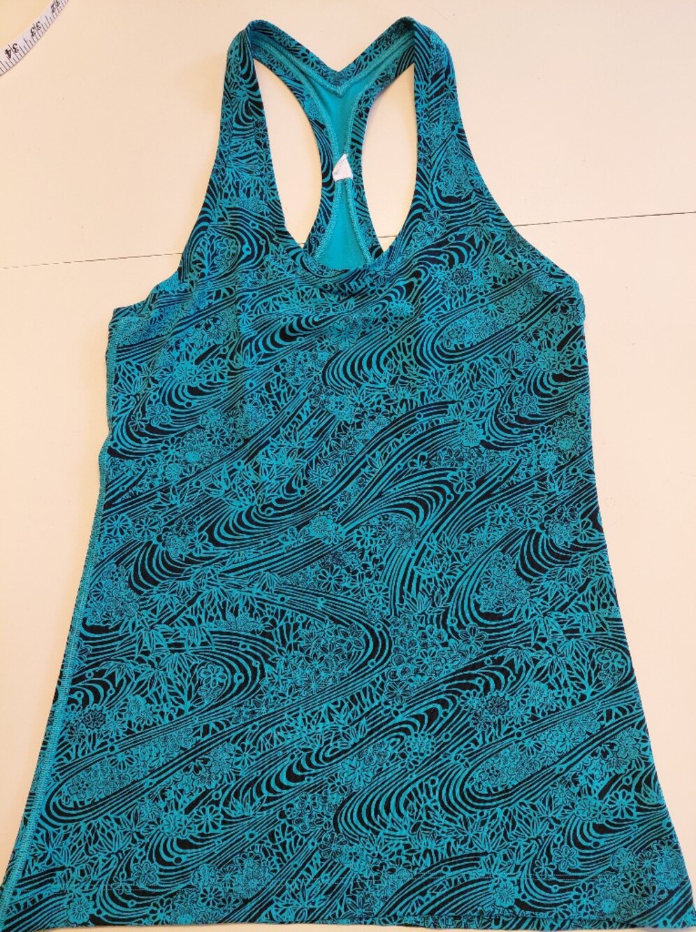 Lululemon Floral Print Soft Stretch Cool Racerback Tank Size 8 Green Black